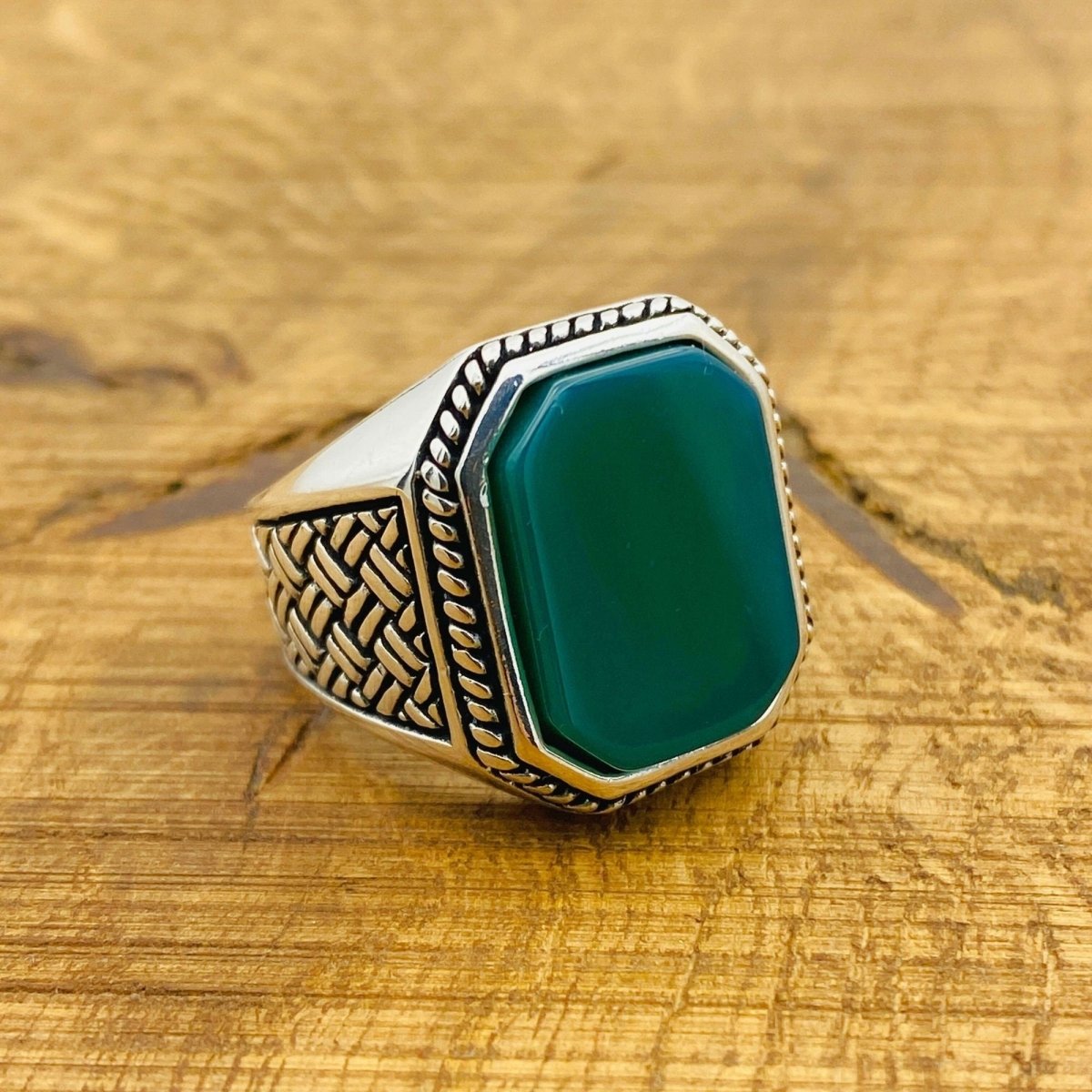 Men's Green Agate Gemstone Silver Ring