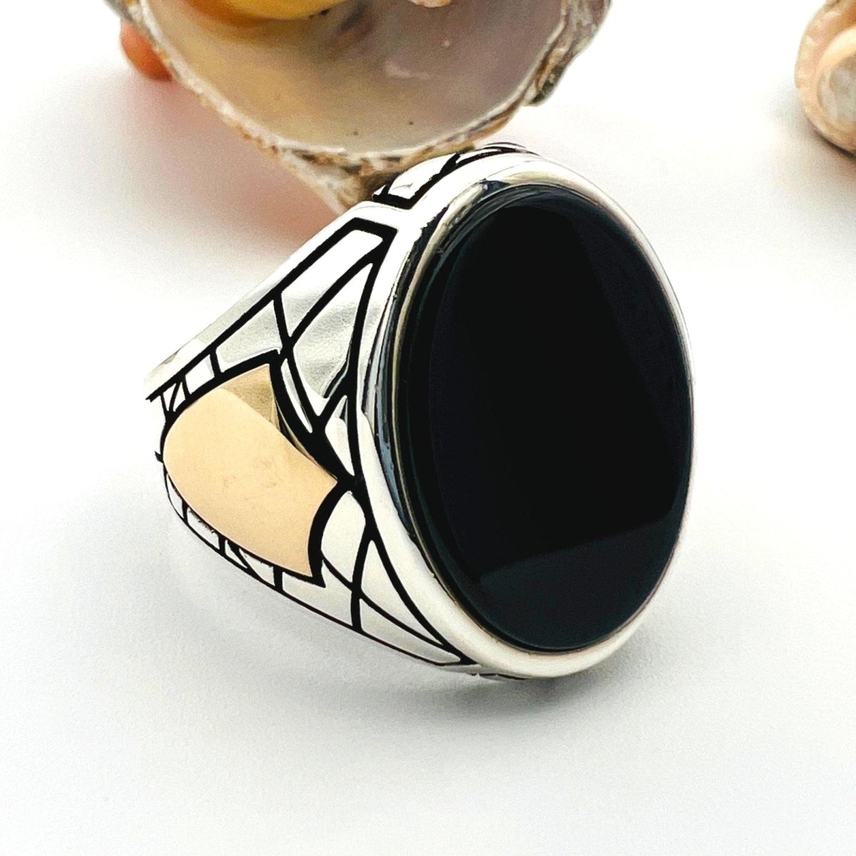 Men’s Green Agate Ottoman Ring