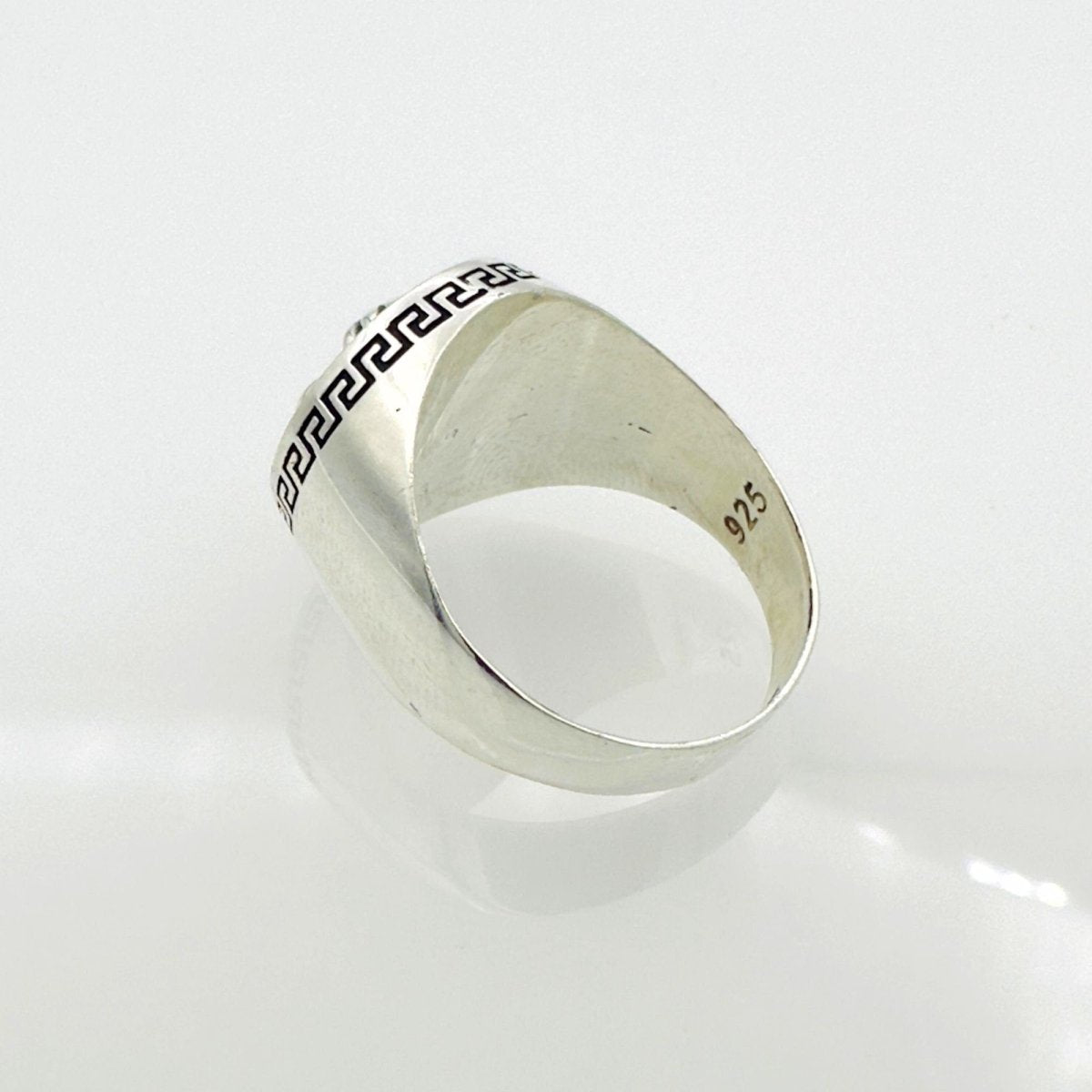 Men's Hands Design Silver Ring