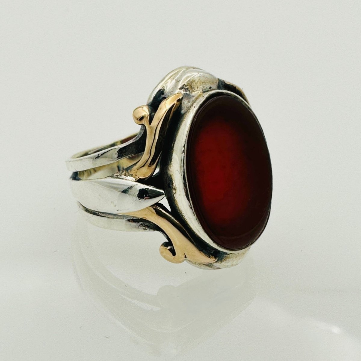 Men's Natural Red Aqeeq Silver Ring - TryAladdin