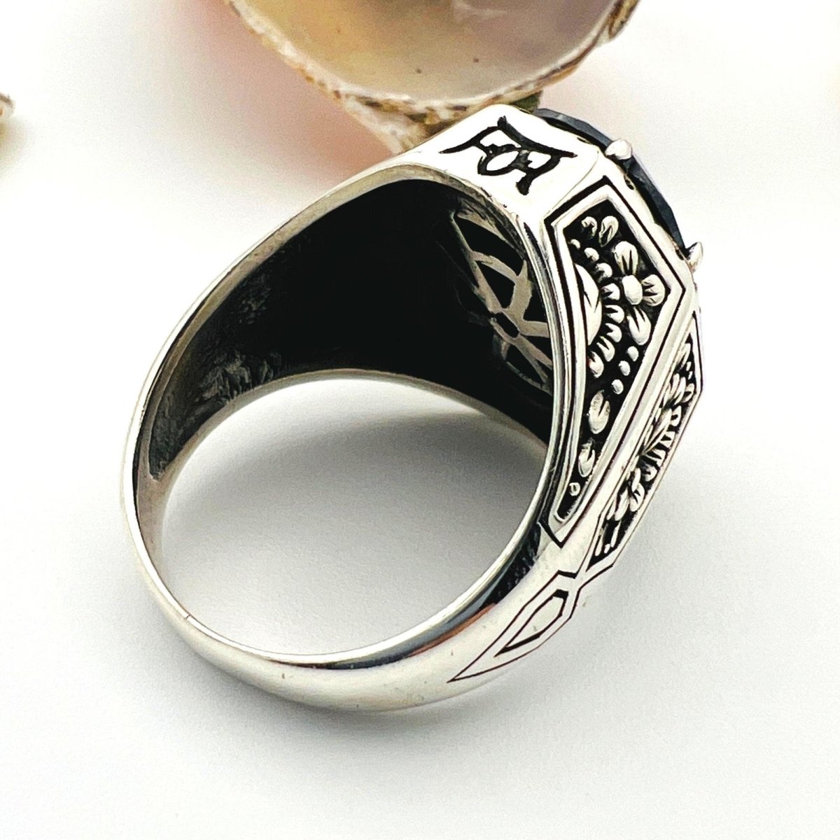 Men's Onyx Silver Ring (19g)