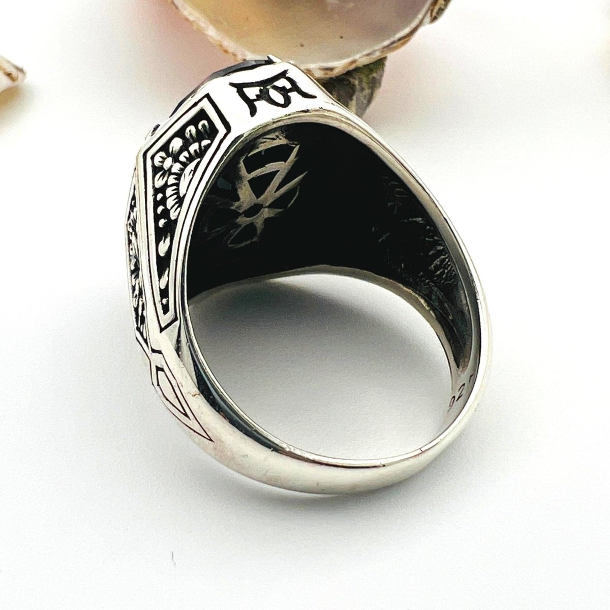 Men's Onyx Silver Ring (19g)