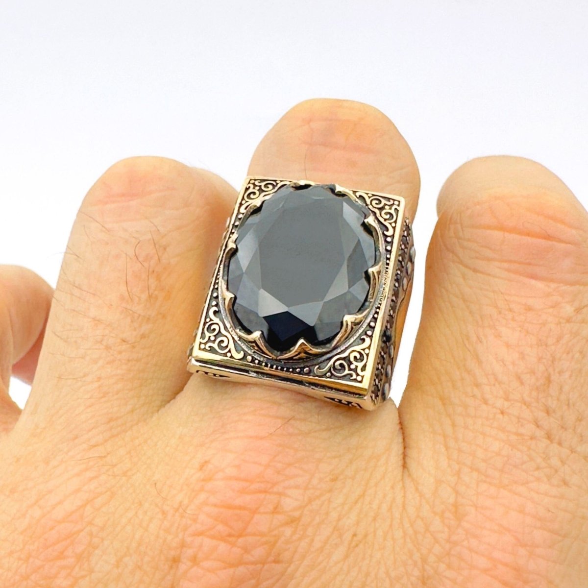 Men's Oval Onyx Silver Ring - TryAladdin