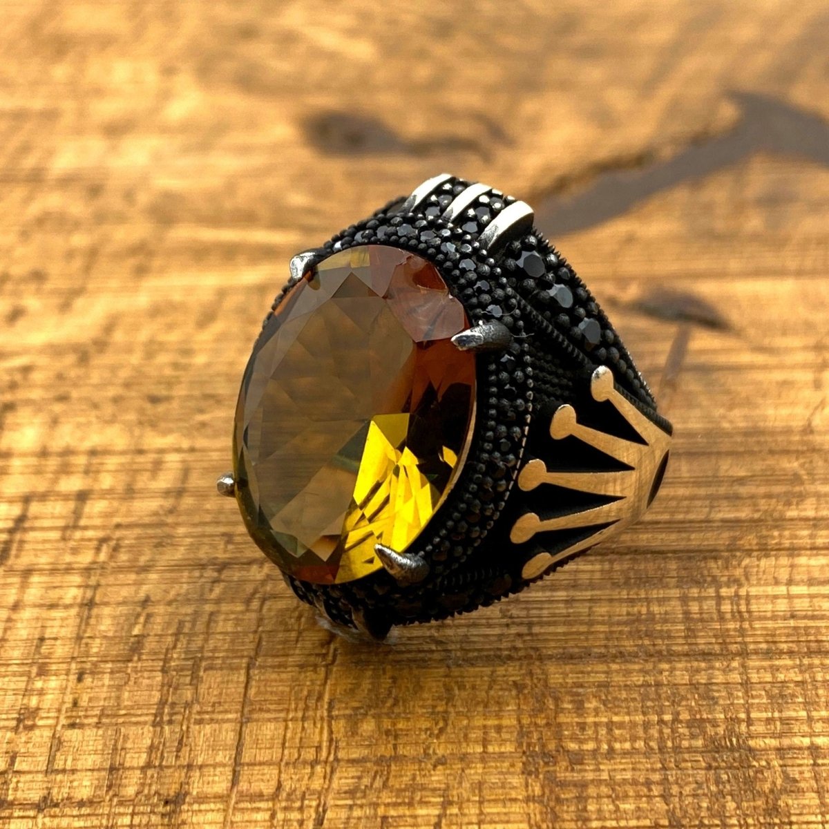 Men's Sultanite Stone Crown Detailed Silver Ring