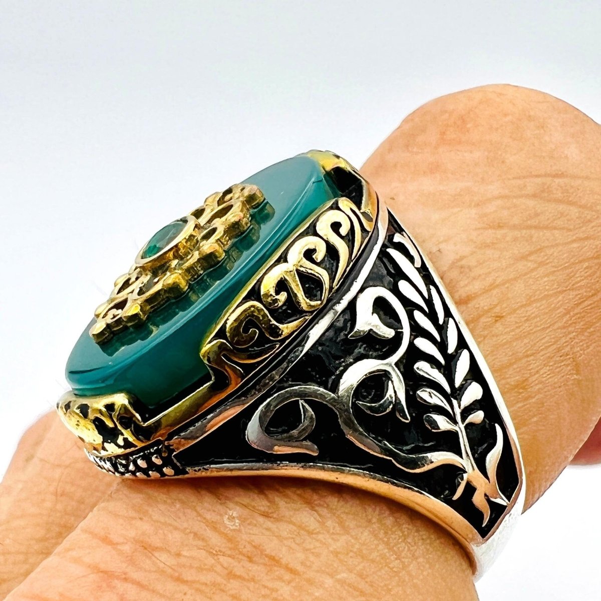 Men's Yemeni Aqeeq Gemstone Ring