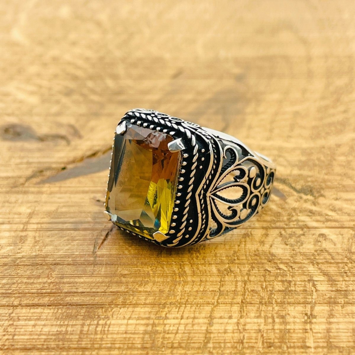 Men's Zultanite Gemstone Silver Ring