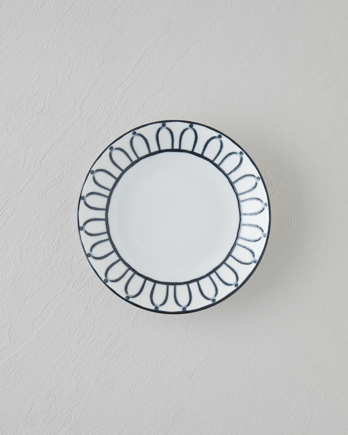 Premium Porcelain Deep Coupe Plate   19cm   Black White
