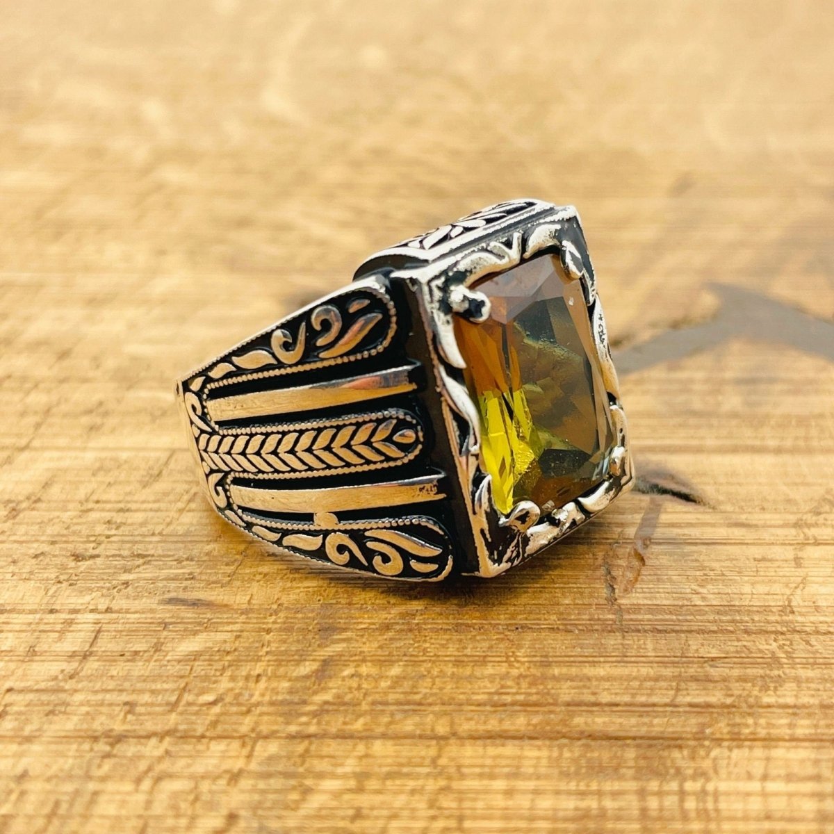 Multi - Color Zultanite Stone Men's Ring - TryAladdin