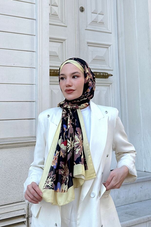 Nature Frezya Soft Cotton Shawl - Cream Black - TryAladdin
