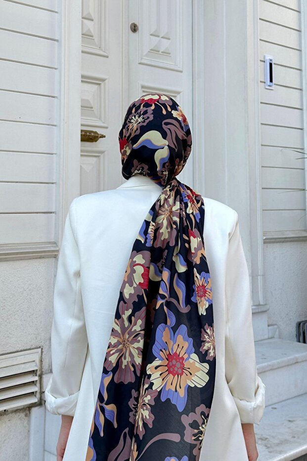 Nature Frezya Soft Cotton Shawl - Cream Black - TryAladdin