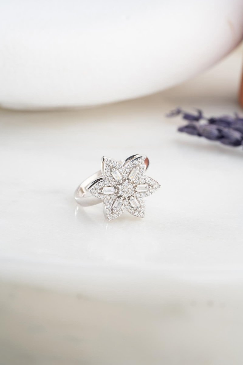 Nereze | Baguette Stone Rotating 6 Petals Flower Adjustable Size Ring