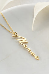 Nereze | Personalized Handwritten Vertical Name Necklace