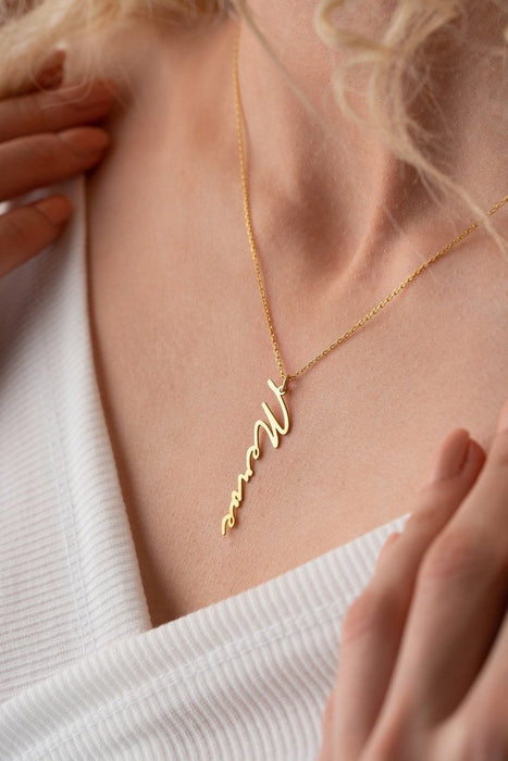 Nereze | Personalized Handwritten Vertical Name Necklace