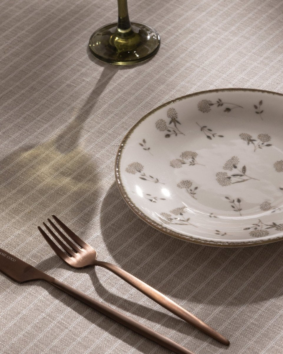 New Bone China 6 - Piece Dessert Plate Set - Fleur Floral Design - TryAladdin