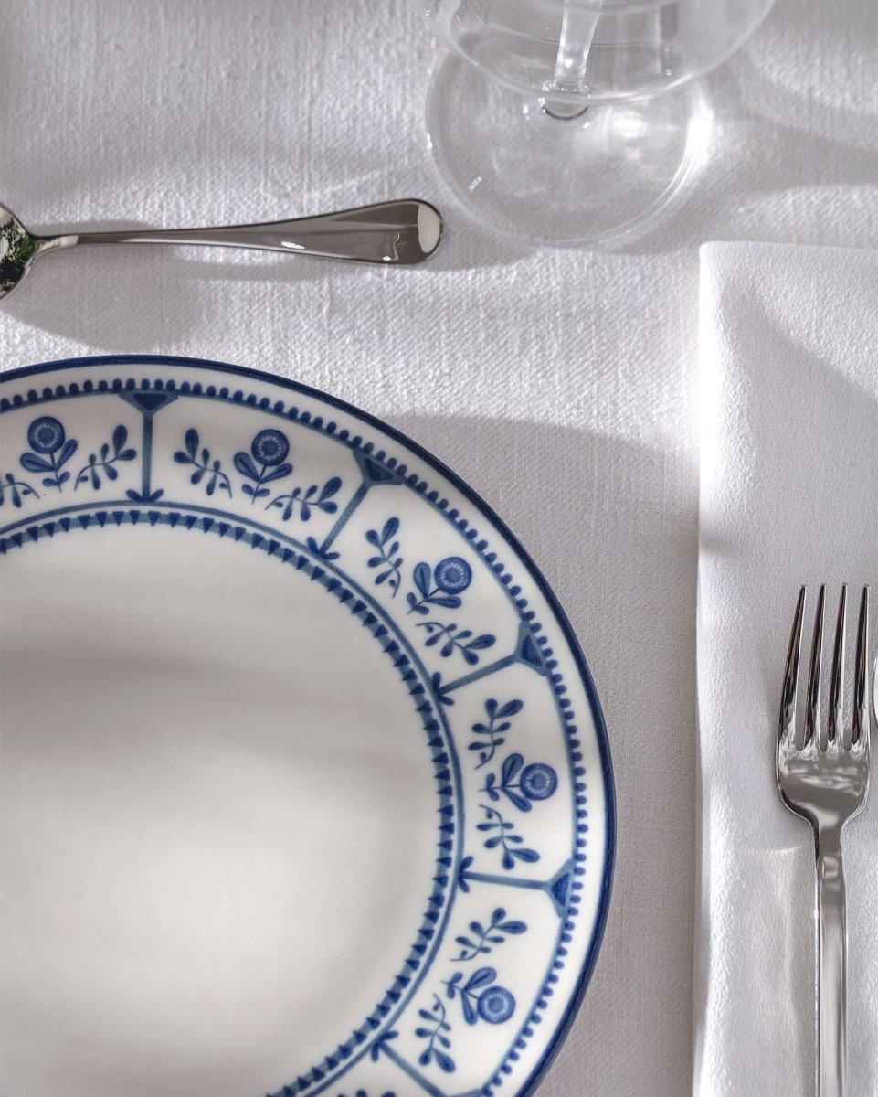 New Bone Porcelain Serving Plate - Elegant Rêve Bleu Celeste Pattern - TryAladdin