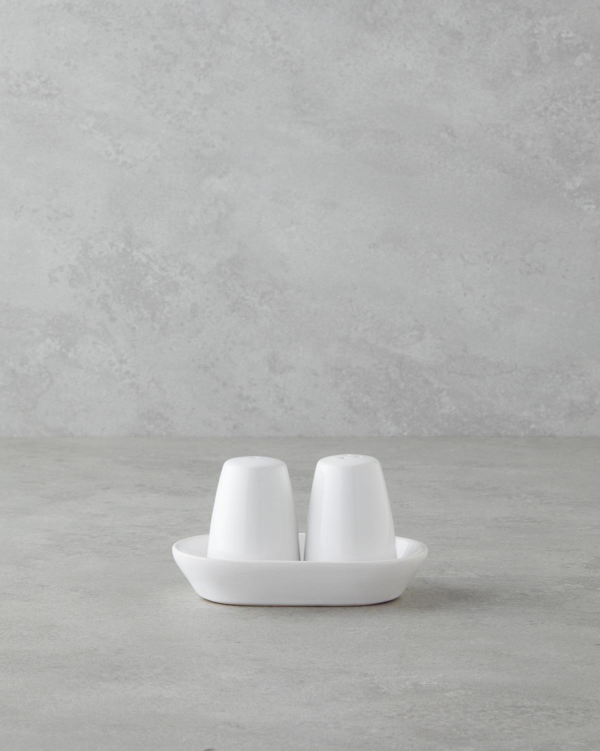 Elegant White Ceramic Salt and Pepper Shaker Set - Professional Kitchenware