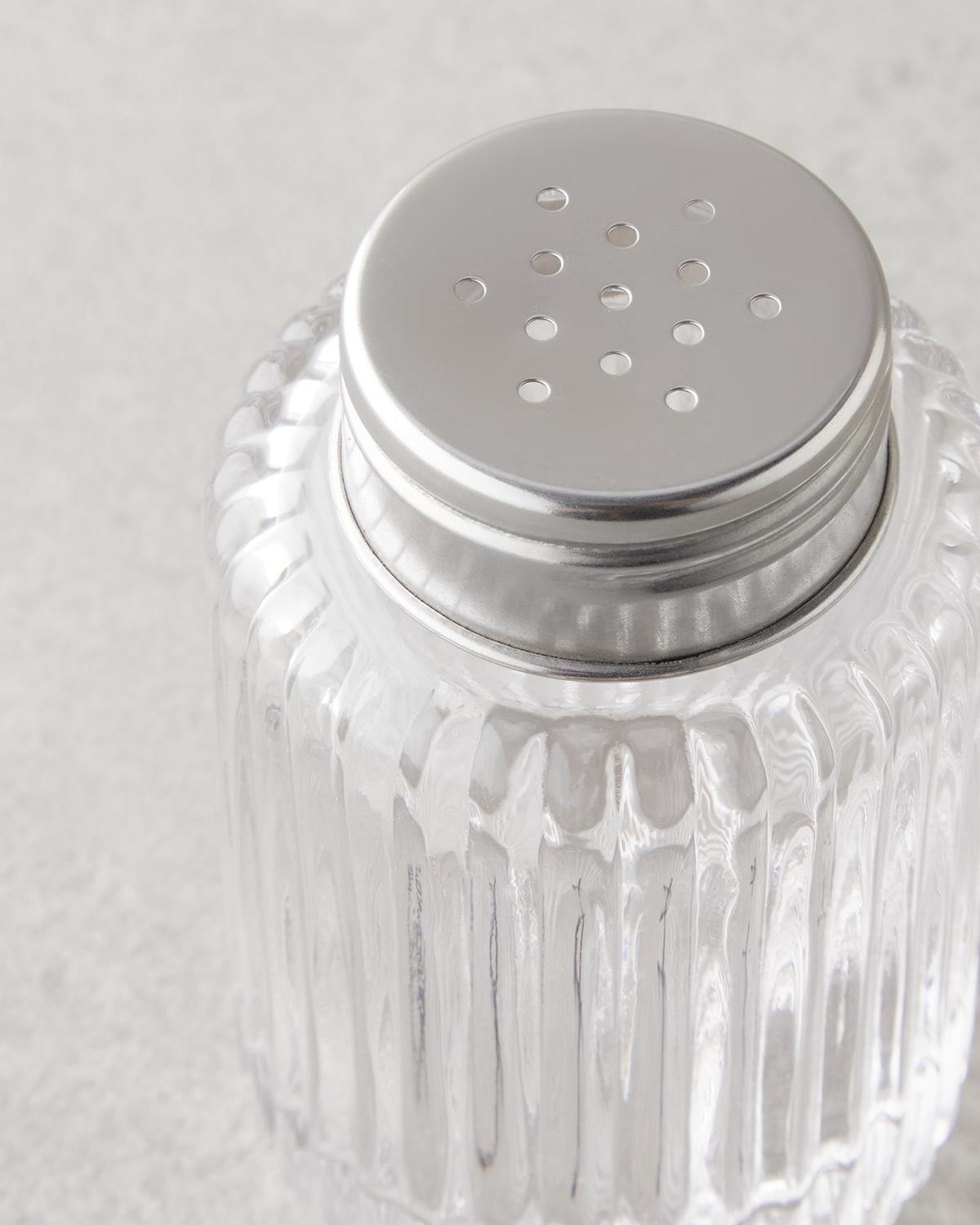 Professional Grade Clear Glass Salt Pepper Shaker Set 6x9cm