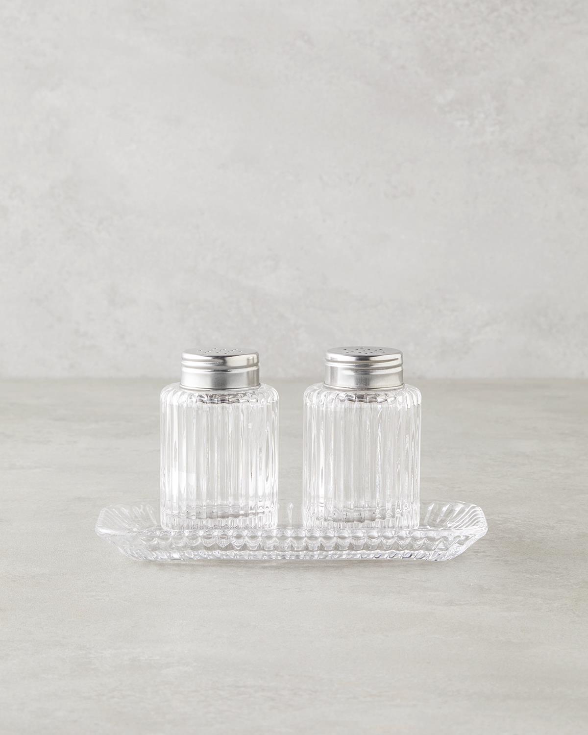 Professional Grade Clear Glass Salt Pepper Shaker Set 6x9cm