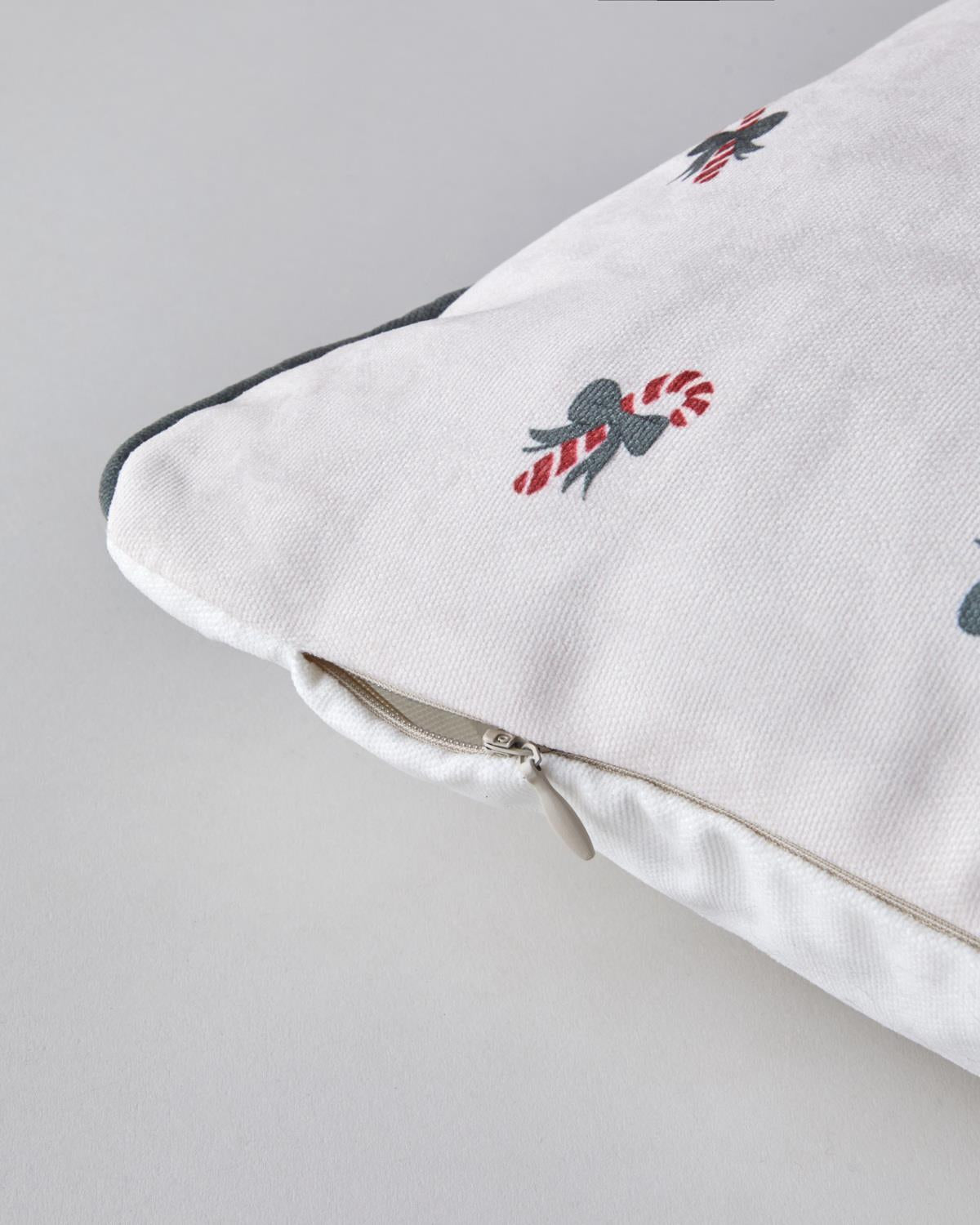 Premium-Textile-Square-Decorative-Cushion-Cover-Red
