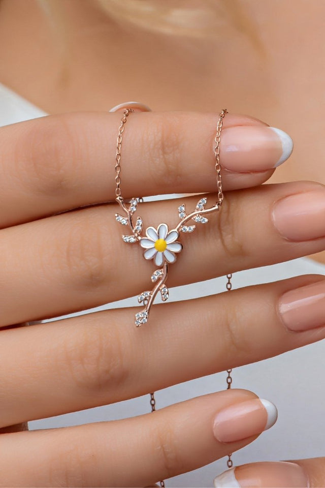 NRZ | 925K Sterling Silver Daisy Necklace