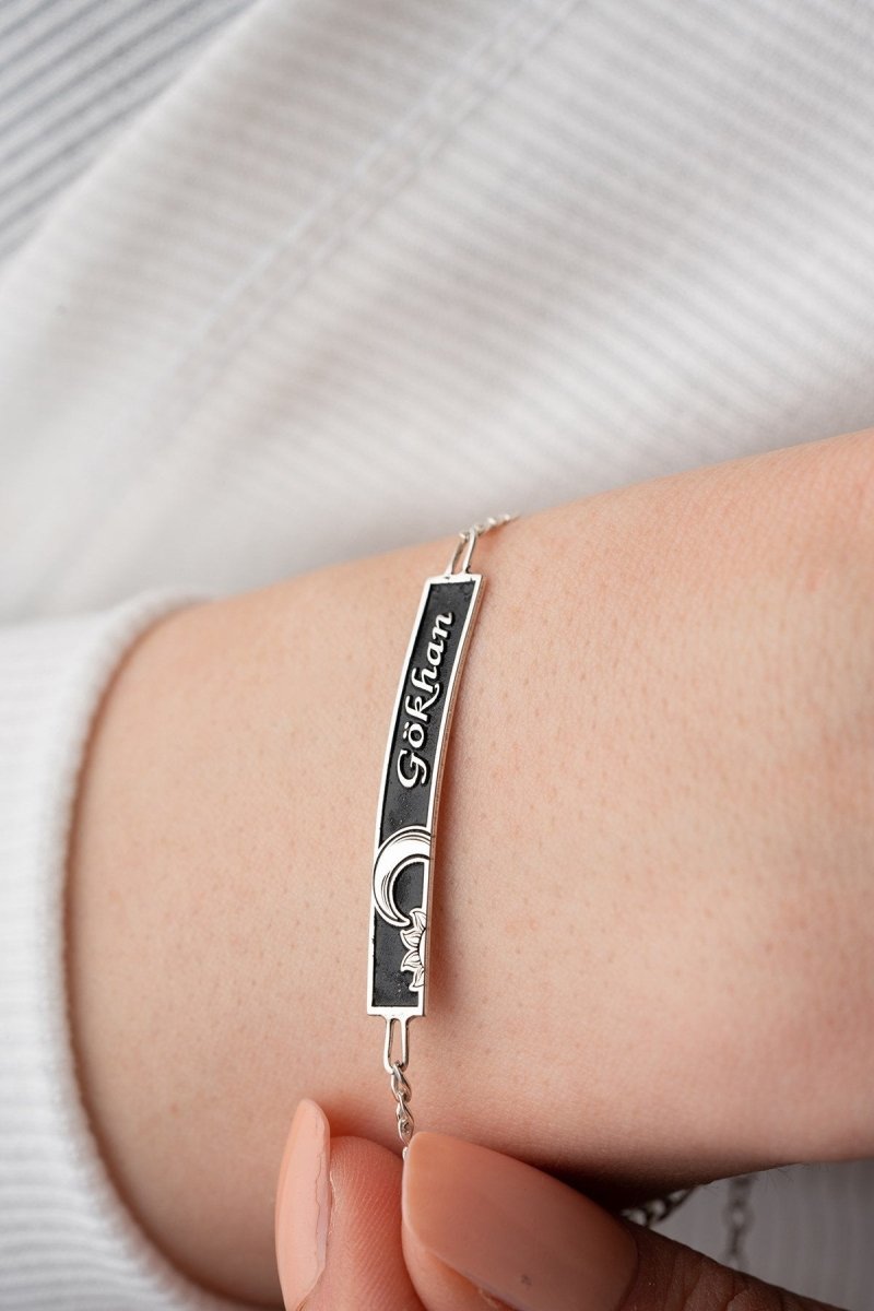 NRZ | 925K Sterling Silver Moon and Sun Harmony Personalized Couple Name Bracelet (2 Pieces)