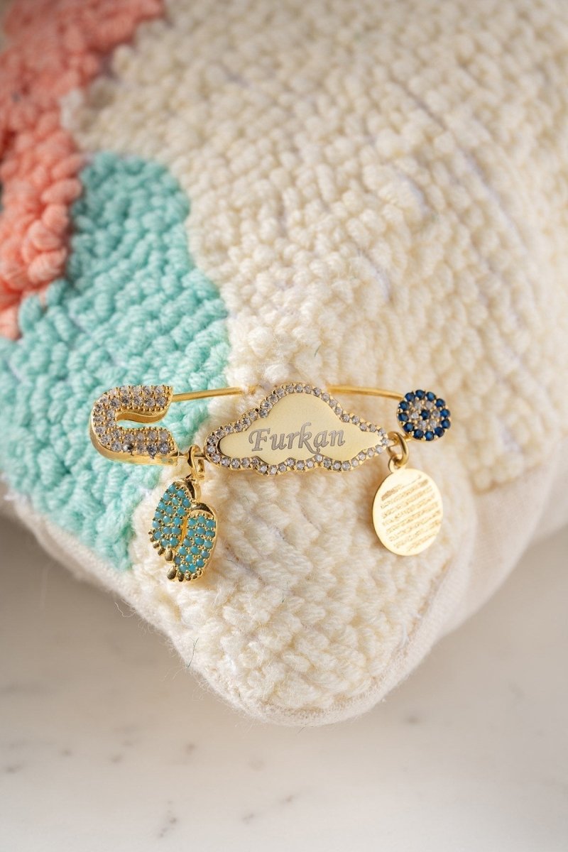 Nereze | Personalized Cloud Model Blue Feet Islamic Motivated Ayatal Kursi Baby Pin with Name - TryAladdin