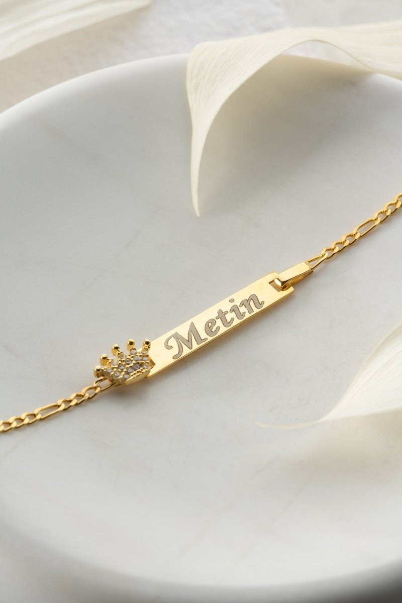 NRZ | 925K Sterling Silver Personalized Figaro Chain King Crown Baby Bracelet with Name