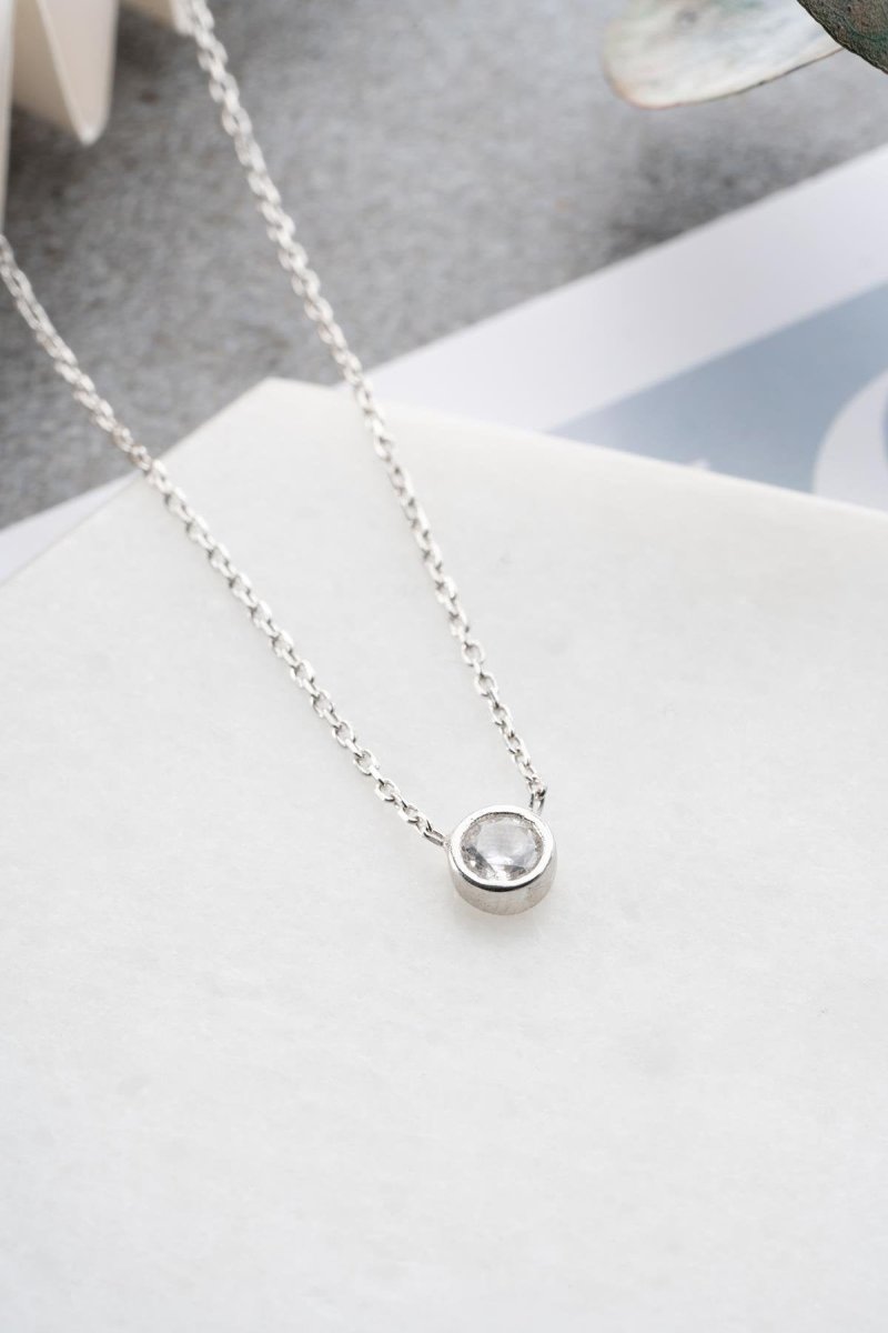 NRZ | 925K Sterling Silver Rhodium Plated Minimal 5mm Solitaire Necklace