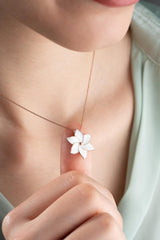 NRZ | 925K Sterling Silver White Enameled Wind Rose Necklace