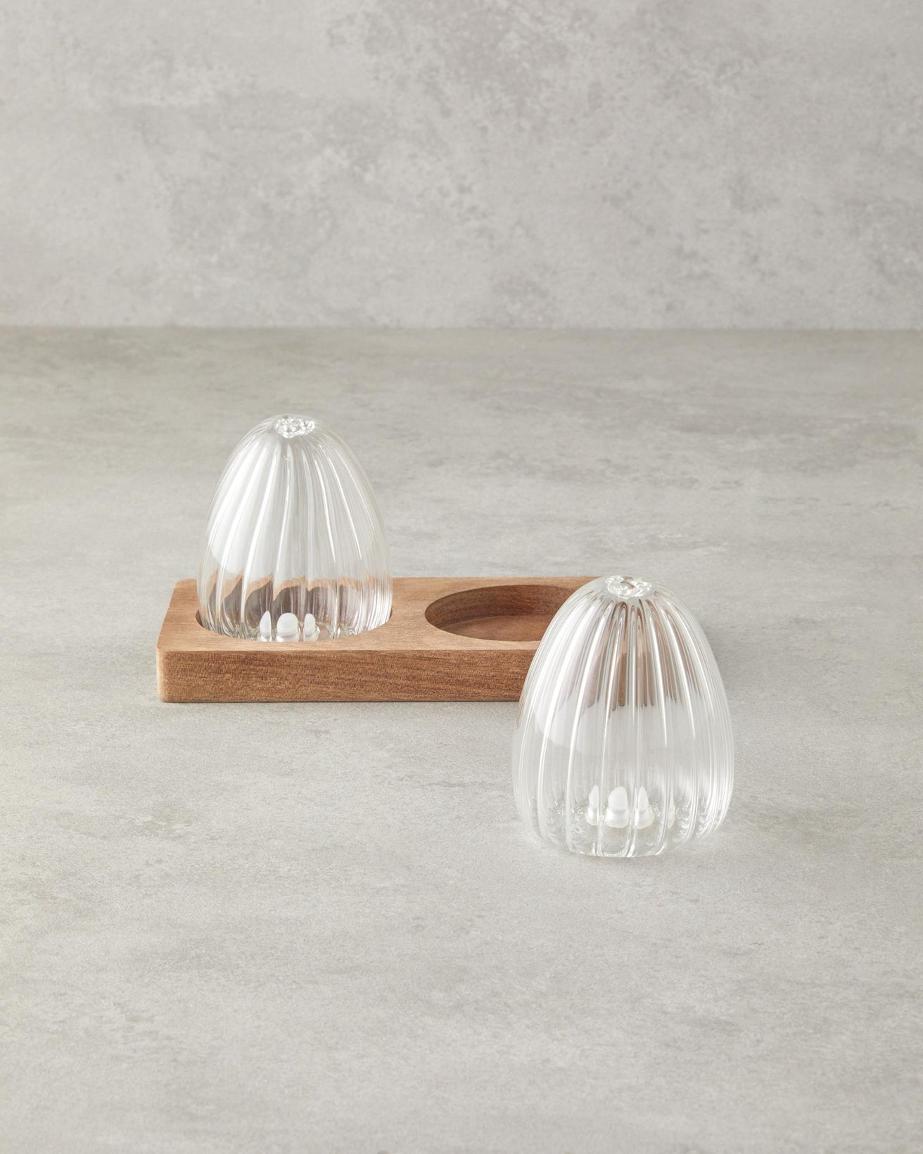 Professional Borosilicate Acacia Wood Salt Pepper Shaker Set 2 Piece
