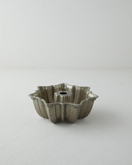 Premium Cast-Aluminum Round Cake Mold - 24.5 cm - Champagne Finish