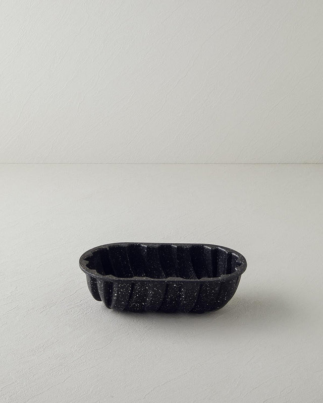 Premium-Cast-Aluminum-Helix-Loaf-Cake-Pan-26cm-Black