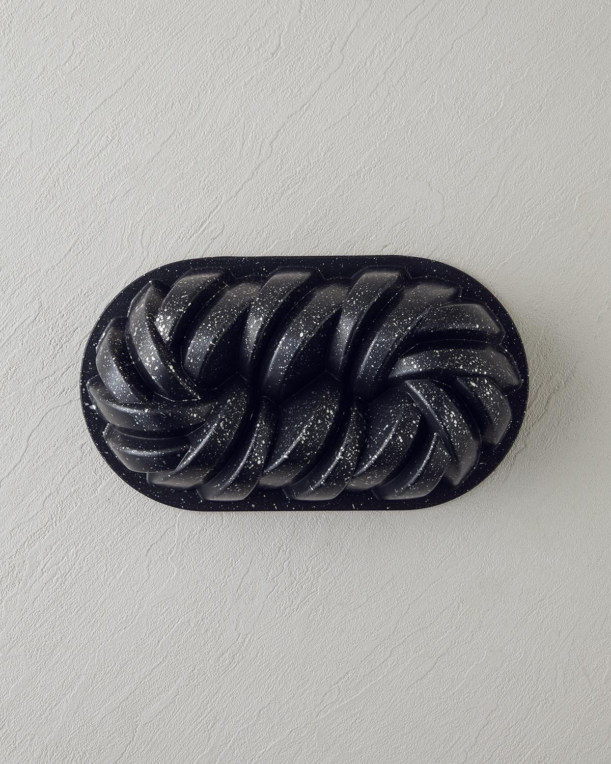 Premium Cast Aluminum Helix Loaf Cake Pan 26cm Black