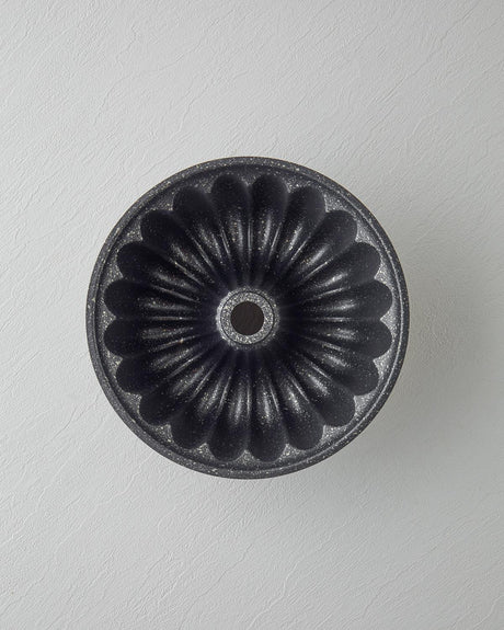 Professional-Grade-Cast-Cake-Mold-Gold-Silver-Finish