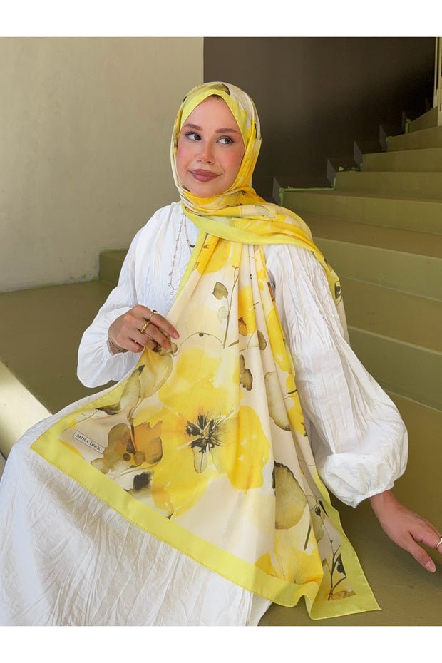 『躍るマスク』 オルガ グレチナ　シルクスクリーン 63×71cm マツヨシサージカルマスク(ブルー) 不織布マスク 25-3269-00 マツヨシ