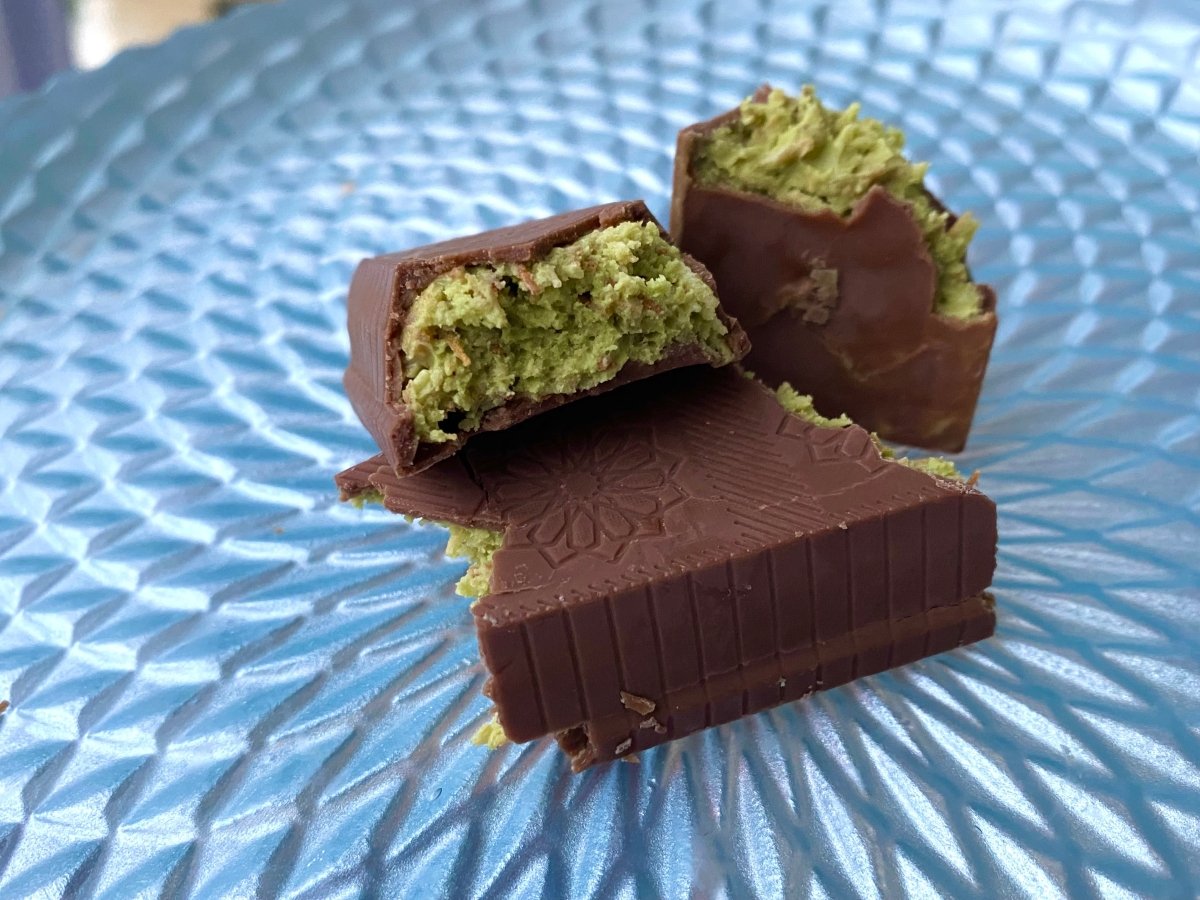 Pistachio Praline Dubai Chocolate Bar – Crispy & Nutty Delight 37gr