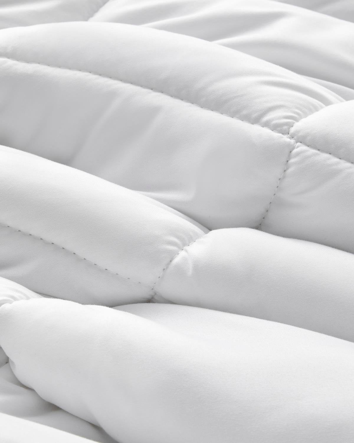 Professional-Grade Microfiber Double Duvet Pillow Set - White