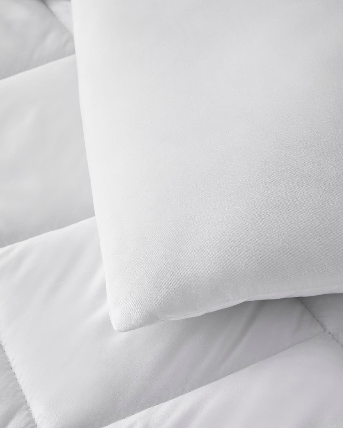 Professional-Grade Microfiber Double Duvet Pillow Set - White