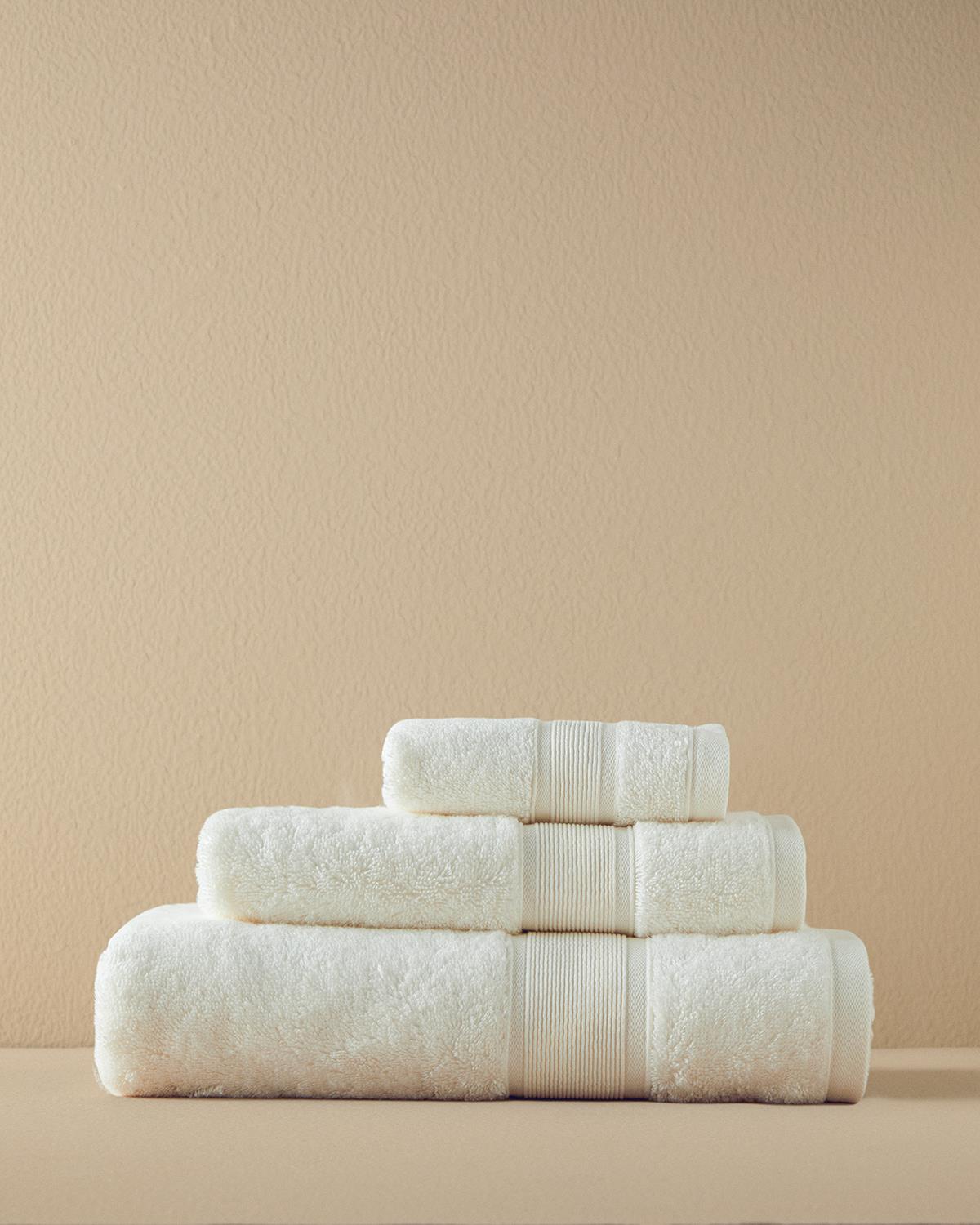 Professional Grade Soft Cotton Face Towel   Ecru
