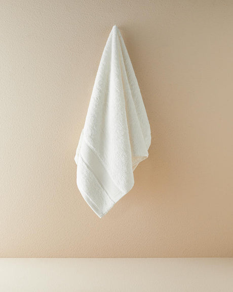 Professional Grade Soft Cotton Face Towel   Ecru