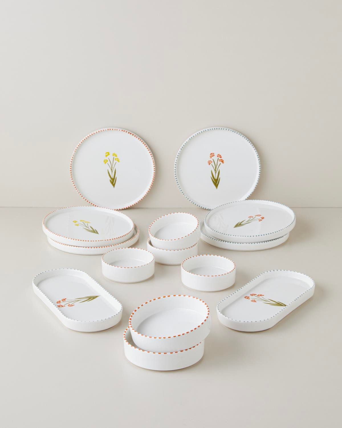 Professional Grade Ceramic Breakfast Dinnerware Set 14 Piece 6 Person Colorful