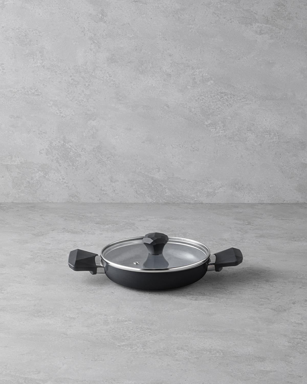 Professional Ceramic Nonstick Lidded Sahan Pan 20cm Black