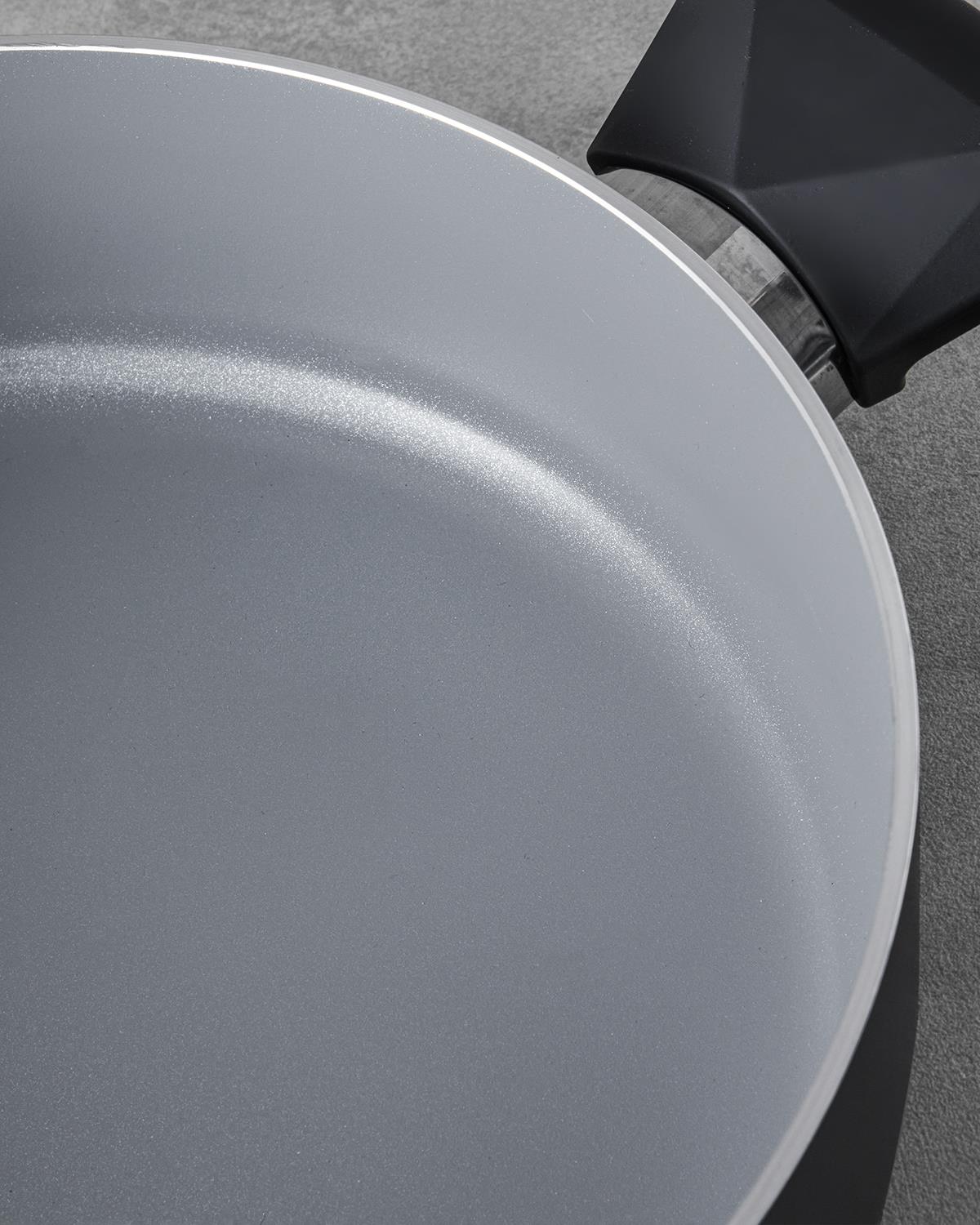 Professional Ceramic Nonstick Lidded Sahan Pan 20cm Black