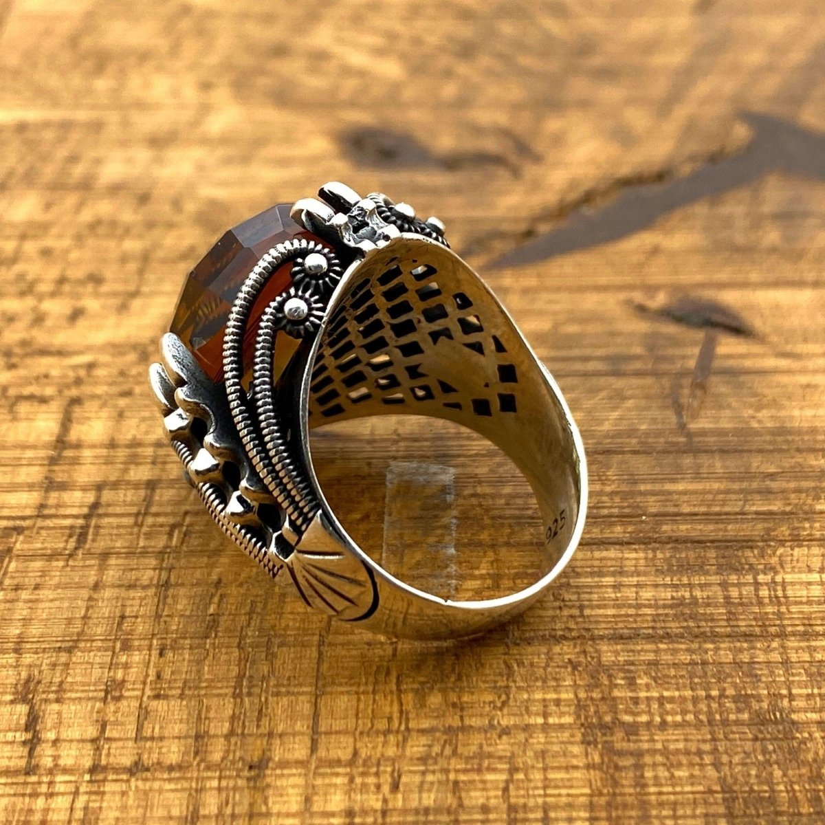 Premium 925 Sterling Silver Men's Ring | Sultanite Gemstone & Chain Detail | Handmade Turkish Craftsmanship - TryAladdin