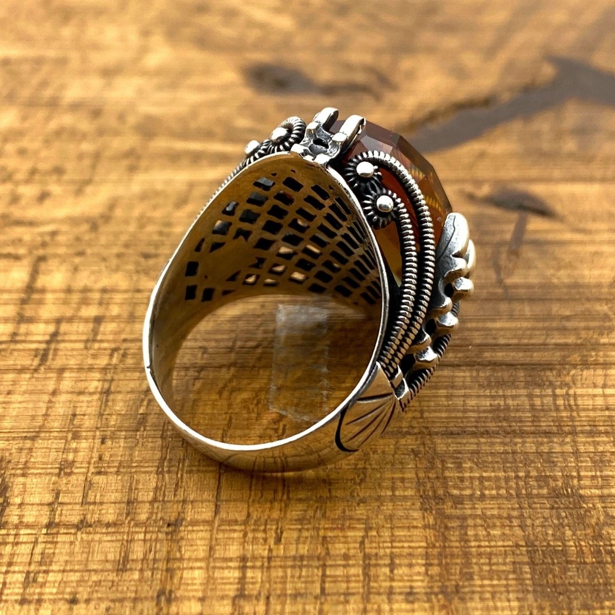 Premium 925 Sterling Silver Men's Ring | Sultanite Gemstone & Chain Detail | Handmade Turkish Craftsmanship - TryAladdin