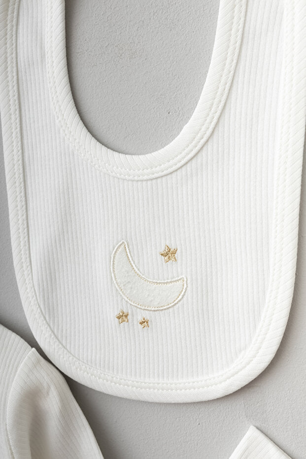 Premium Newborn 10 - Piece Layette Gift Set - Moon & Rabbit Pattern - TryAladdin