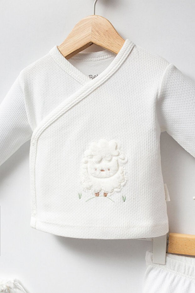 Premium Newborn Lamb Design 5 - Piece Layette Set - Wholesale Collection - TryAladdin