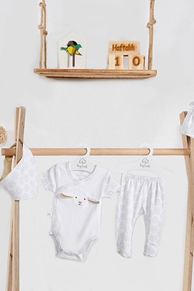 Premium Organic Cotton 11 - Piece Newborn Baby Set - Lamb Pattern Design - TryAladdin