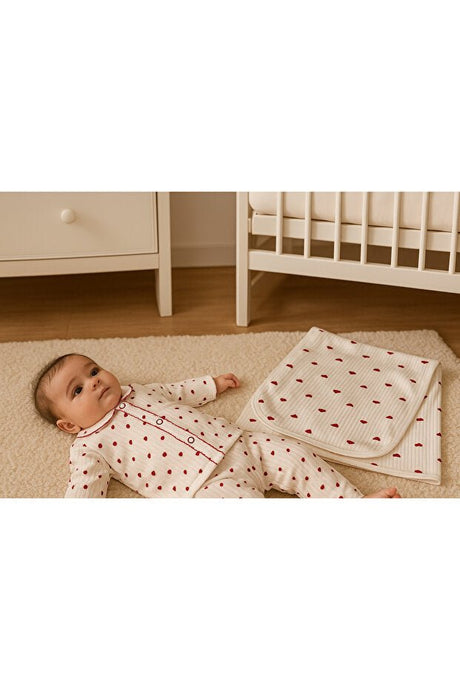 Premium Organic Cotton 3 - Piece Newborn Swaddle Set - Heart Design - TryAladdin