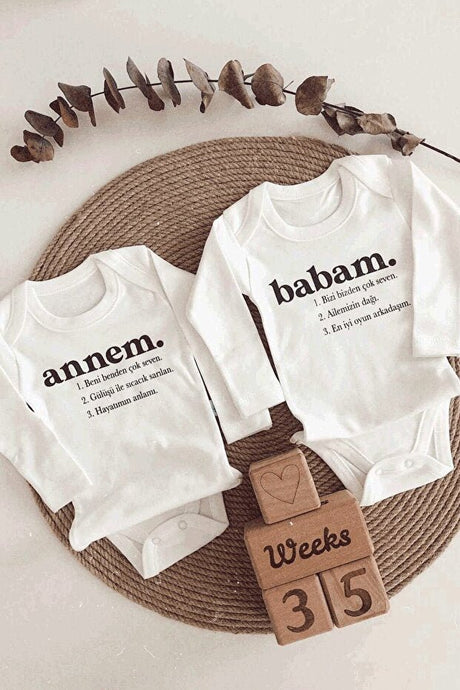 Premium Organic Unisex Baby Bodysuit Set - Ecru 'Mom & Dad' Print - 2 - Pack - TryAladdin